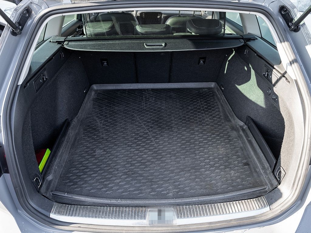 Volkswagen Passat Variant 1.5 TSI Elegance DSG AHK NAVI KAM foto 15