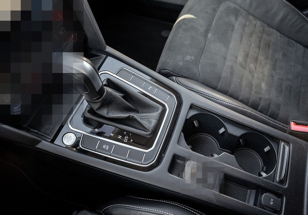 Volkswagen Passat Variant 1.5 TSI Elegance DSG AHK NAVI KAM foto 9
