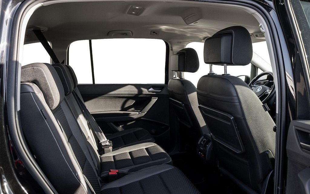 Volkswagen Touran 2.0 TDI Active DSG AHK 7-SITZE KAM NAVI foto 5