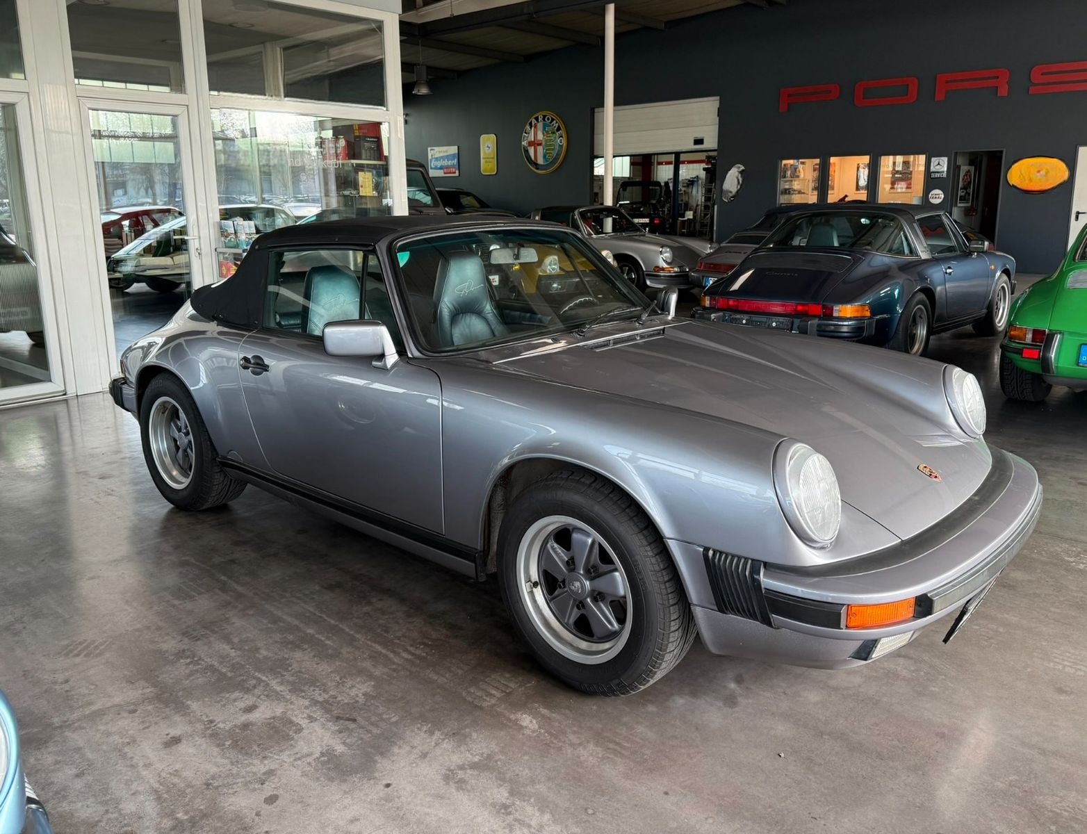 Porsche 911 Carrera 3.2 Cabriolet