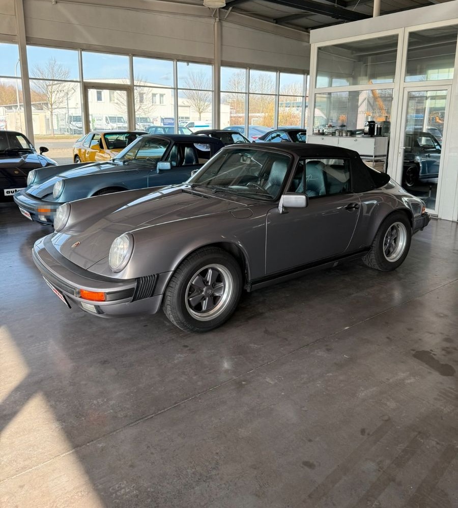 Porsche 911 Carrera 3.2 Cabriolet foto 8