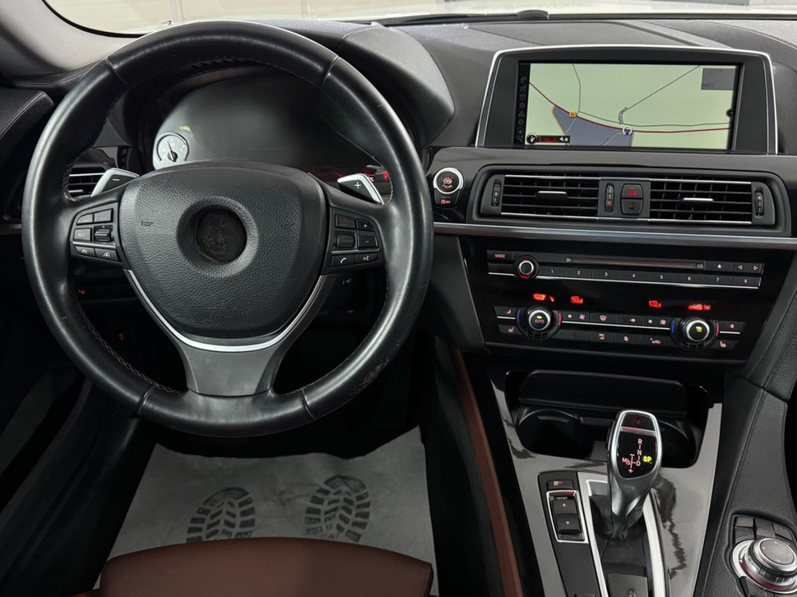 BMW 6 Coupe 640i*Head Up|Soft-Close|Panorama|Kamera* foto 22