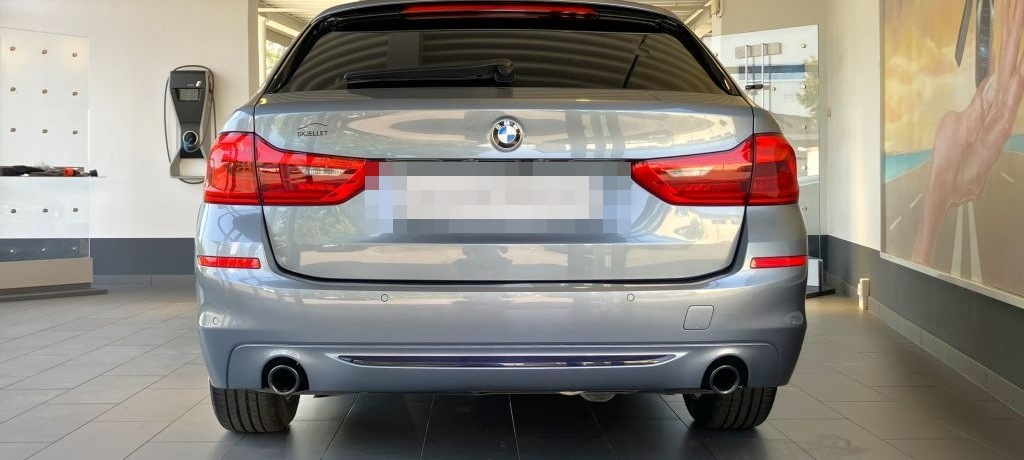 BMW 525d Tour SportLine PANO+ACC+KAM+AHK+HIFI+AL+MEM foto 13