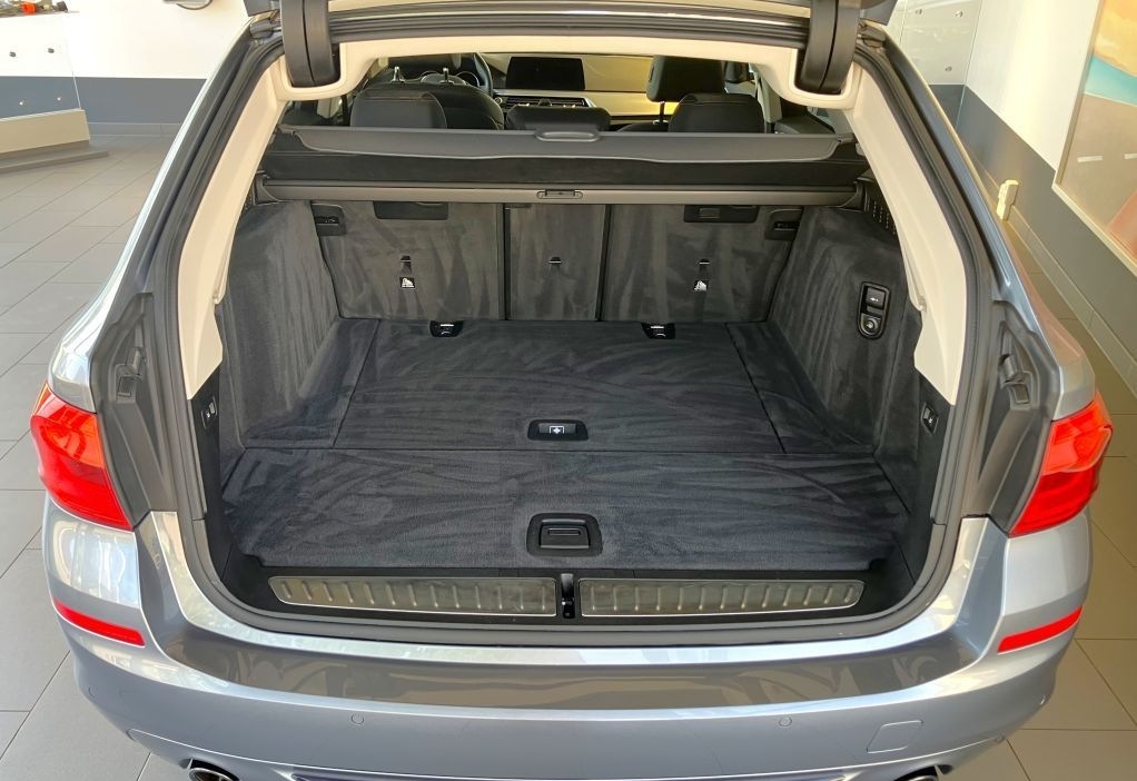 BMW 525d Tour SportLine PANO+ACC+KAM+AHK+HIFI+AL+MEM foto 14