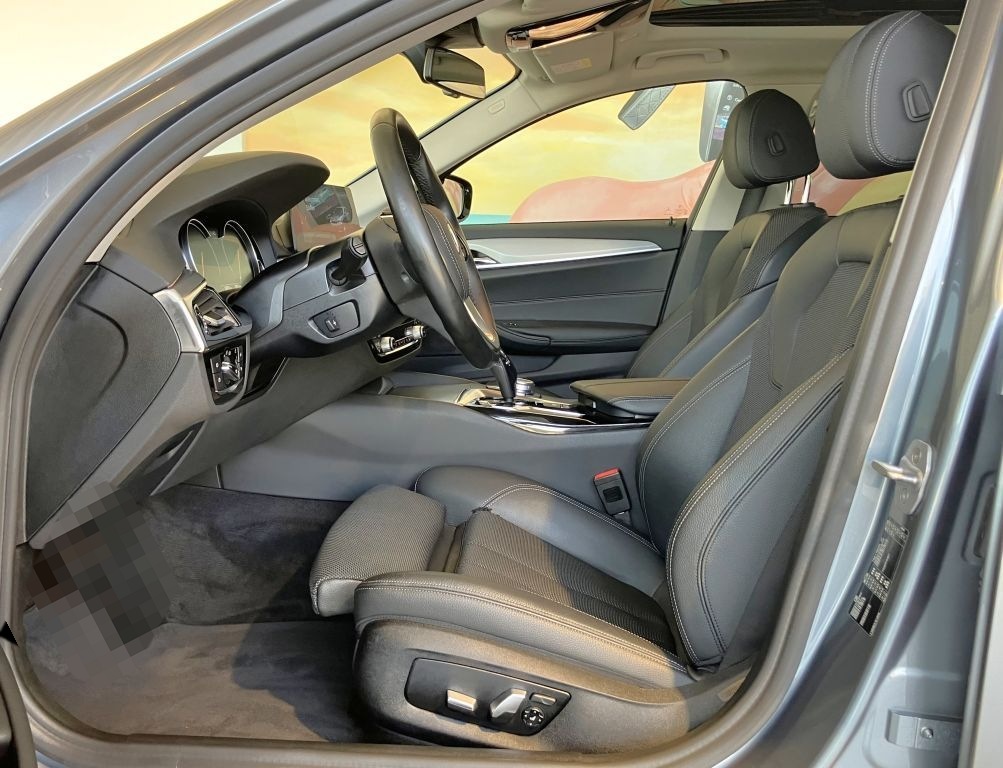 BMW 525d Tour SportLine PANO+ACC+KAM+AHK+HIFI+AL+MEM foto 3