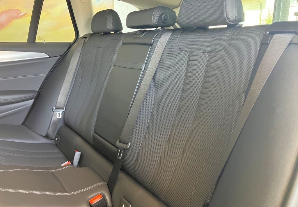 BMW 525d Tour SportLine PANO+ACC+KAM+AHK+HIFI+AL+MEM foto 28
