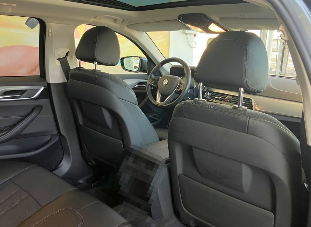BMW 525d Tour SportLine PANO+ACC+KAM+AHK+HIFI+AL+MEM foto 31