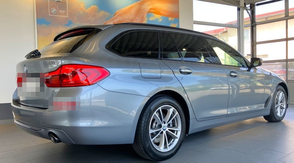 BMW 525d Tour SportLine PANO+ACC+KAM+AHK+HIFI+AL+MEM foto 8