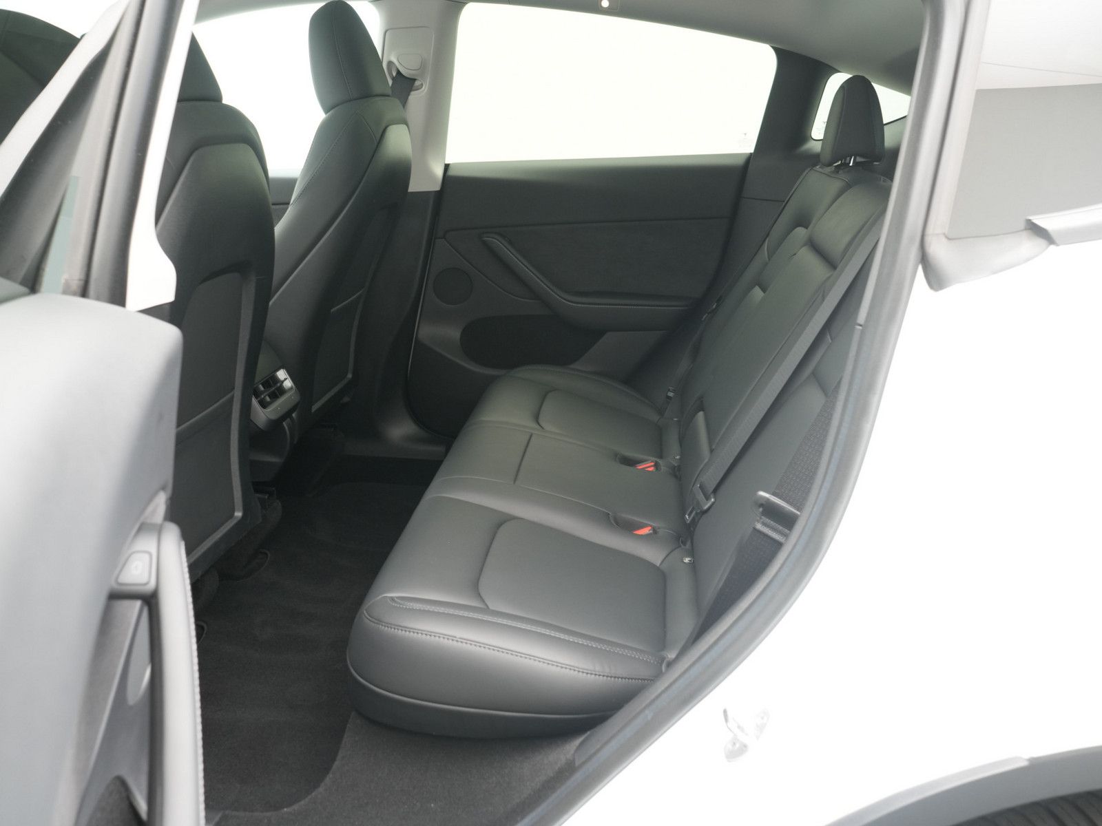 Tesla Model Y PANO NAVI ACC LEDER KAM 4XSHZ LED foto 14