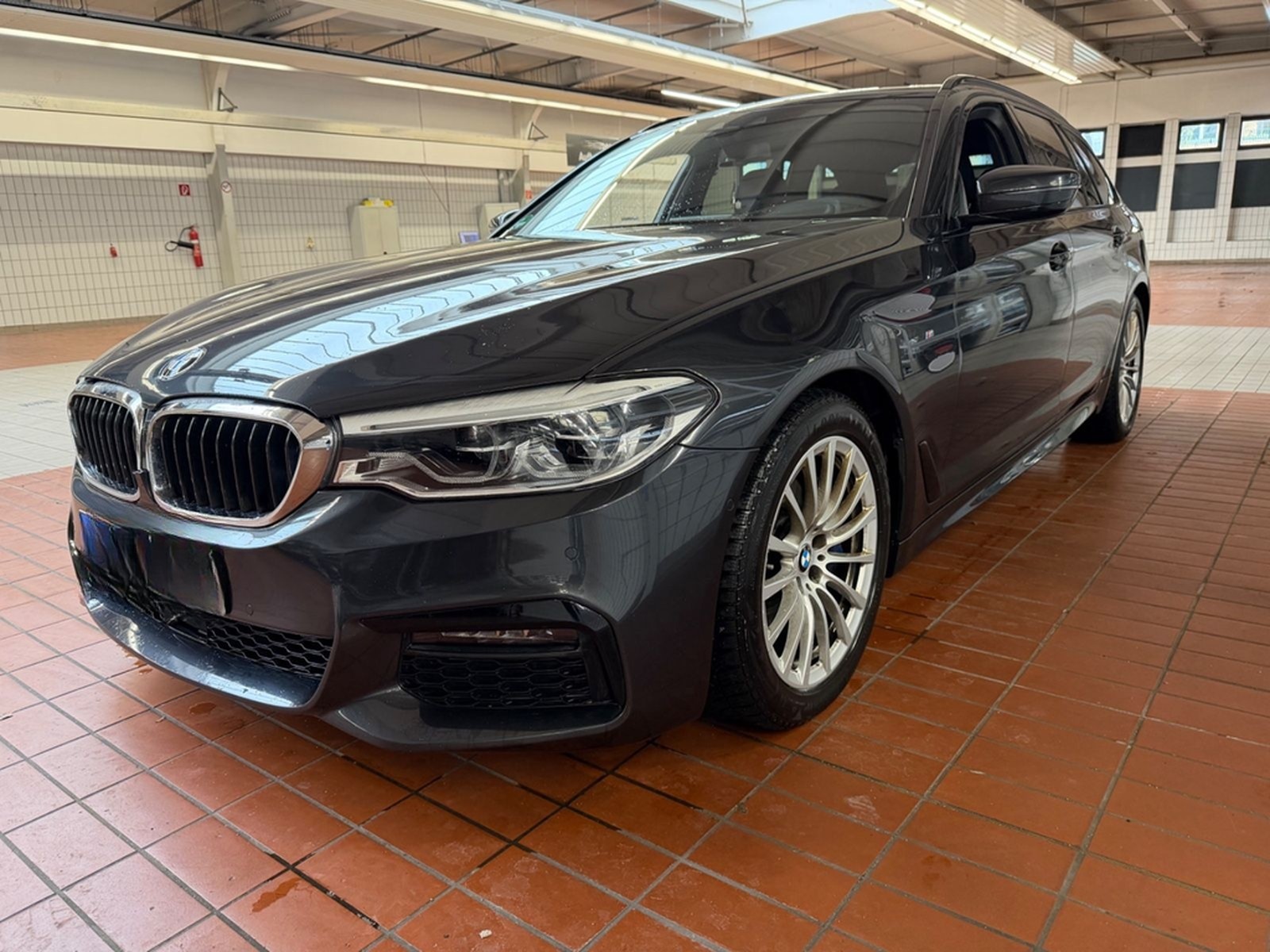 BMW 530d xDrive Touring A - foto 2