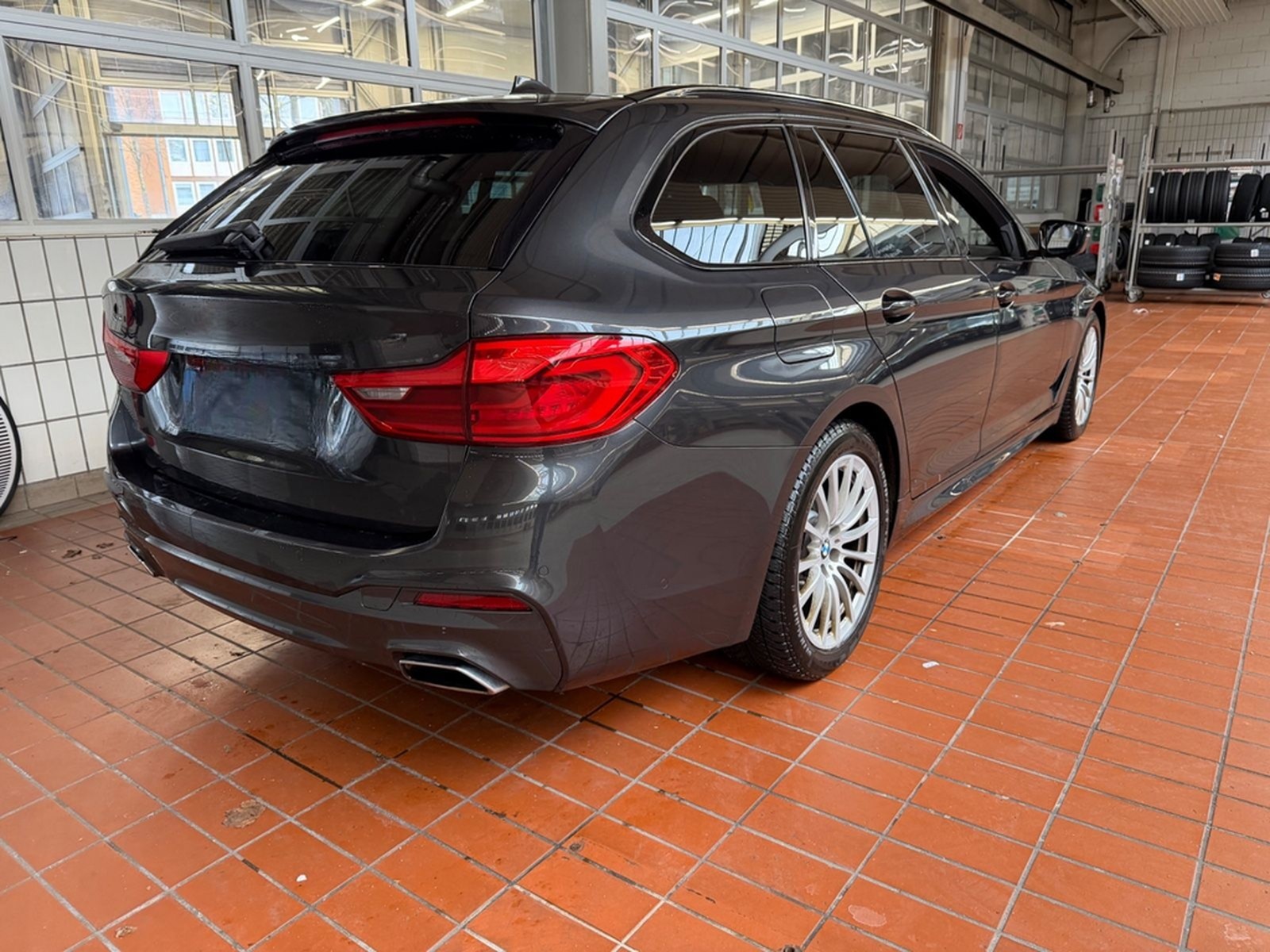 BMW 530d xDrive Touring A - foto 5