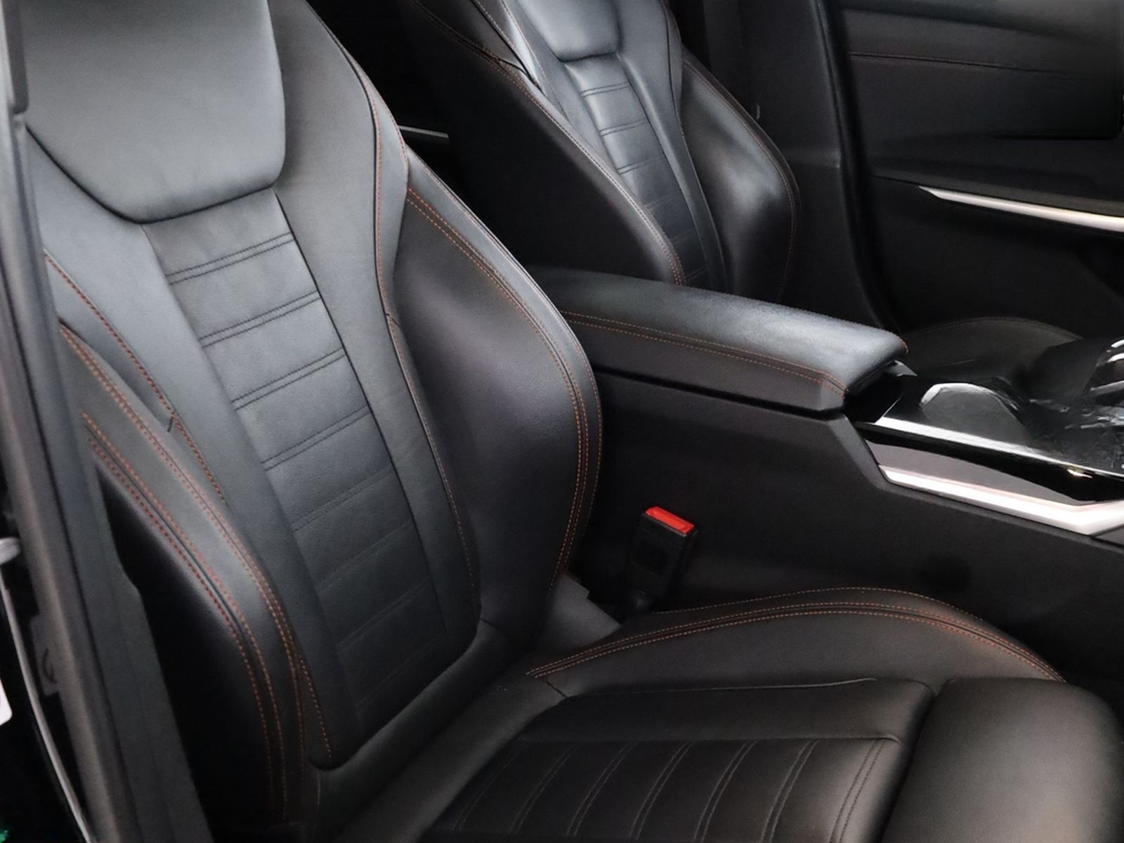 BMW 330 i SPORT LINE EXKLUSIV HEADUP,MEMORY,AMBIENTE foto 11
