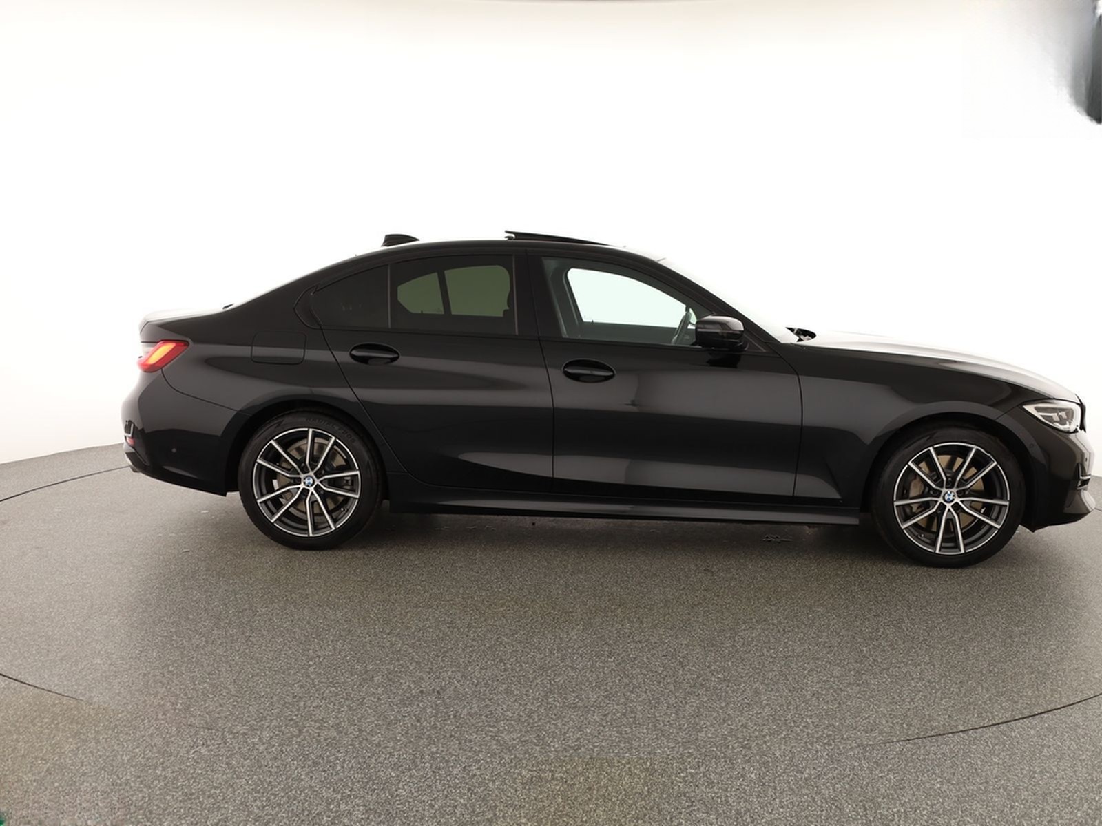 BMW 330 i SPORT LINE EXKLUSIV HEADUP,MEMORY,AMBIENTE foto 6