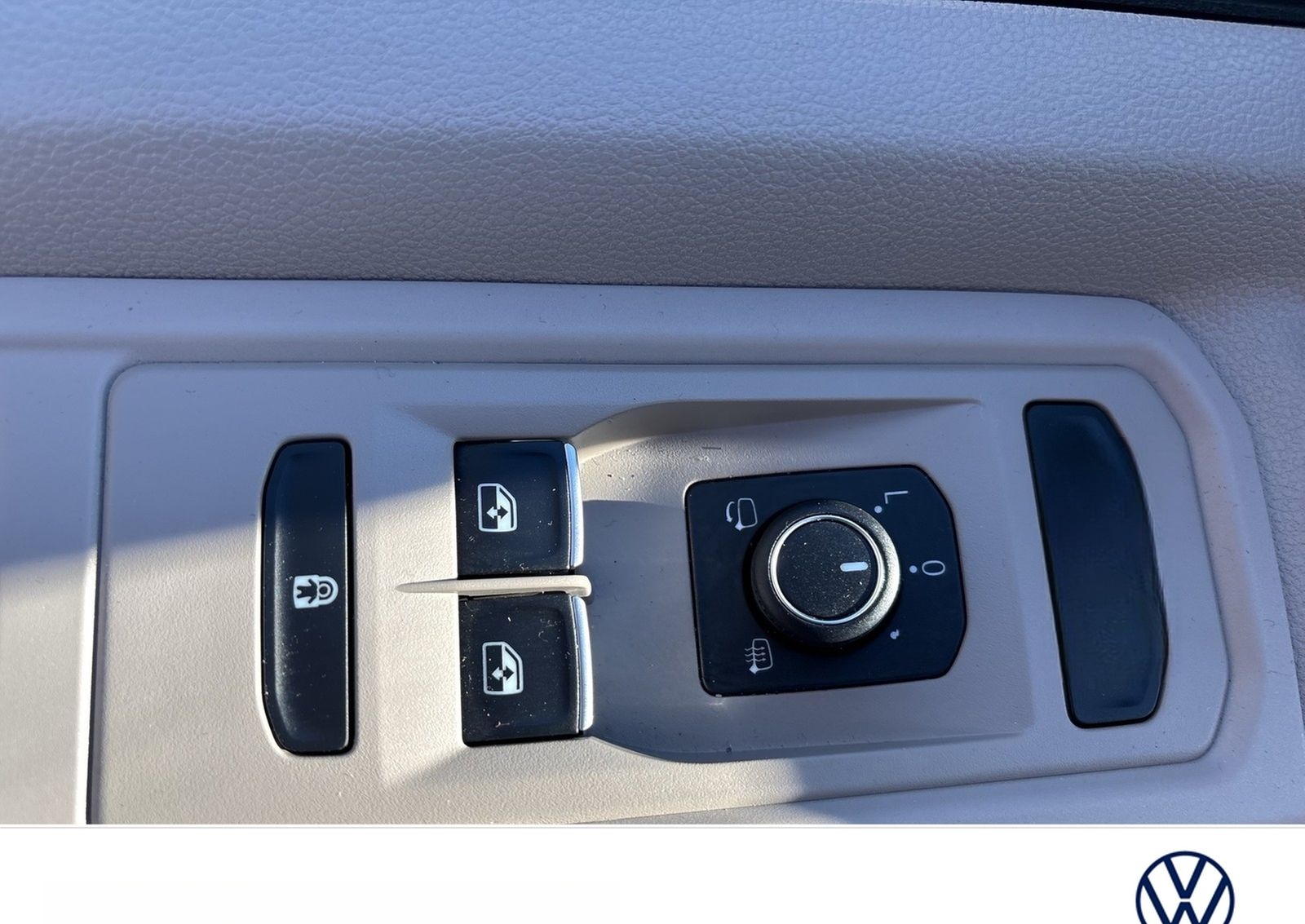 Volkswagen T7 Multivan HYBRID LIFE lang PANO STANDHZ. CAM foto 16