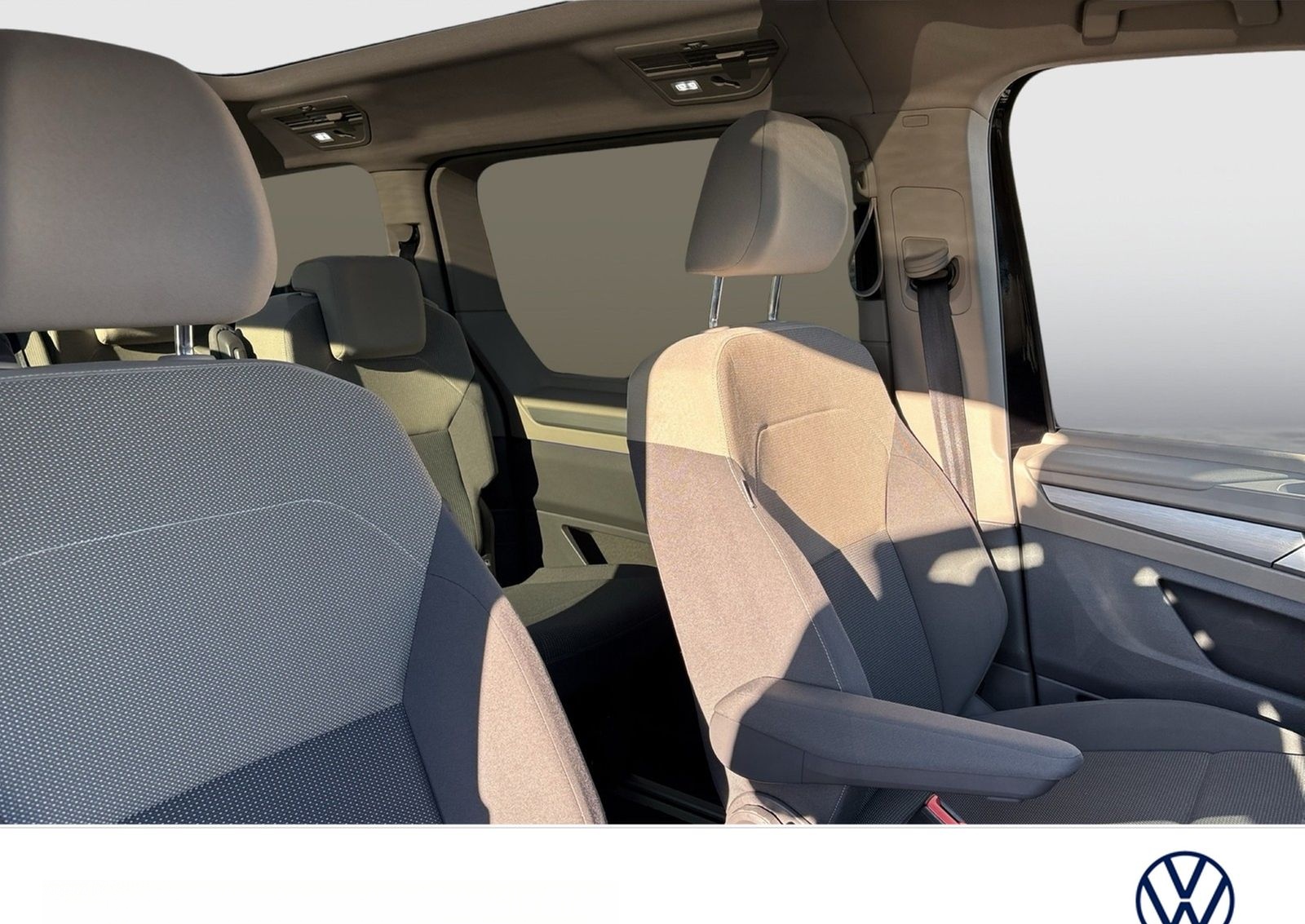 Volkswagen T7 Multivan HYBRID LIFE lang PANO STANDHZ. CAM foto 8