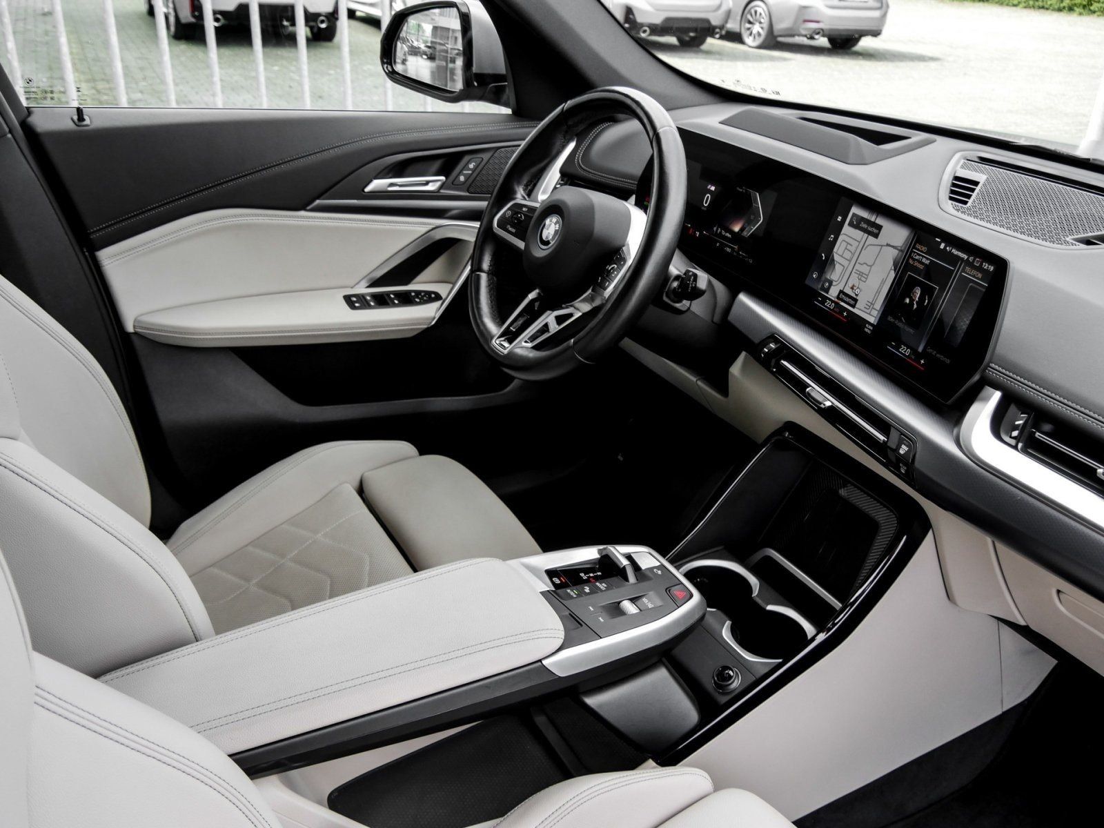 BMW X1 xDrive30e M Sport HUD ACC AHK RFK NAVI LED foto 4