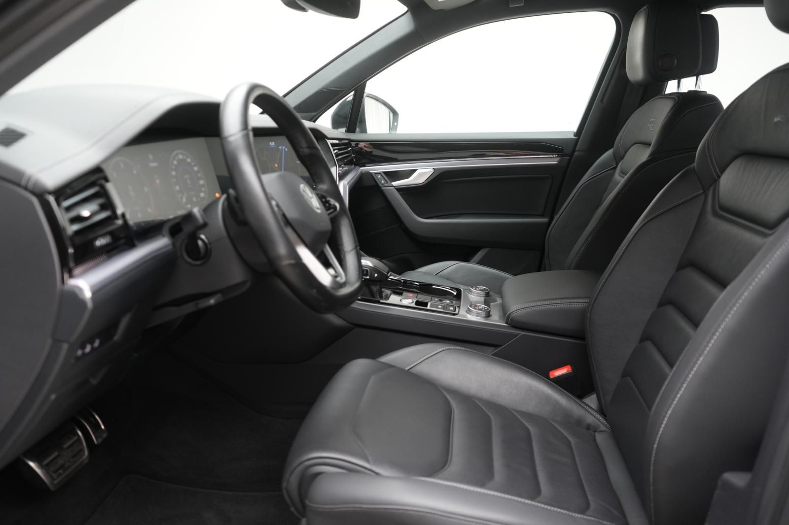 Volkswagen Touareg 3.0 V6 TDI 4Motion R-Line Leder/ACC/Kame foto 9