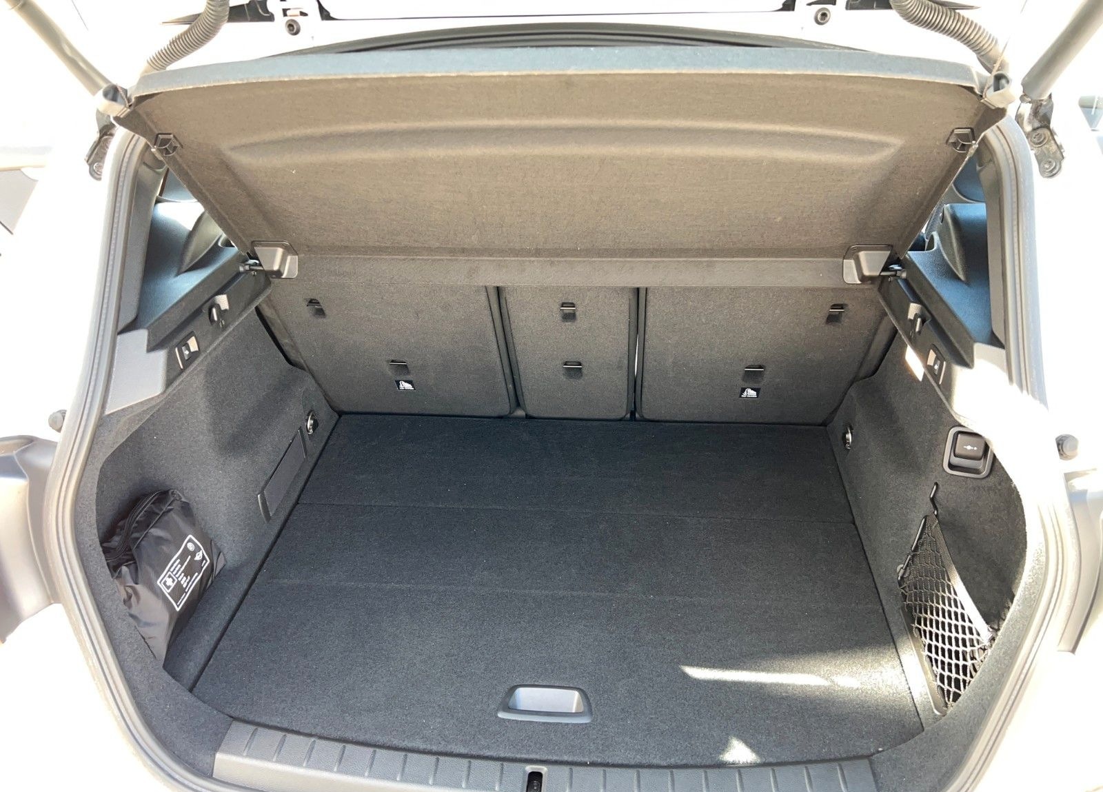 BMW Mod. M Sport, Top Zustand, Garagenfzg, wenig KM foto 11