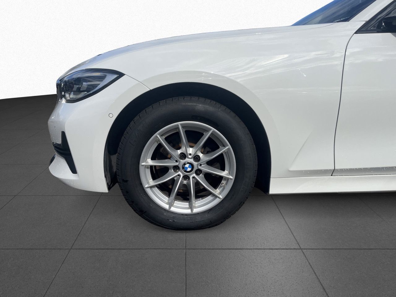 BMW 320i Tour Sport Line LiveCPr,AHK,DAB,DA,RFK,HiFi foto 16