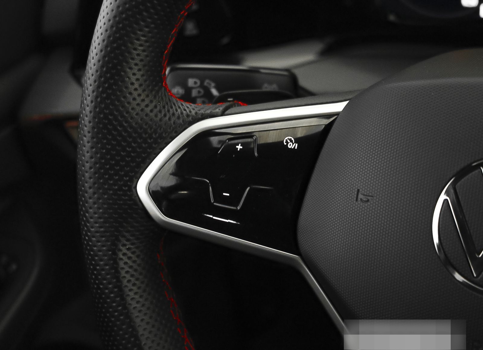 Volkswagen Golf VIII GTI Clubsport 2.0 TSI Navi LED+ R-KAM foto 23