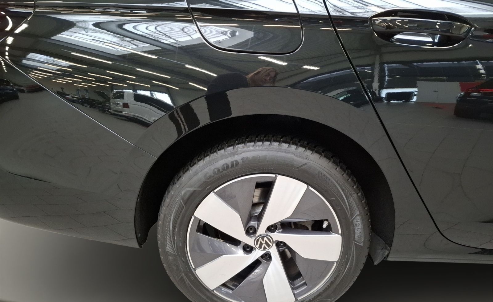 Volkswagen Passat Elegance 2,0 l TDI SCR 4MOTION 14 2 kW (1 foto 20