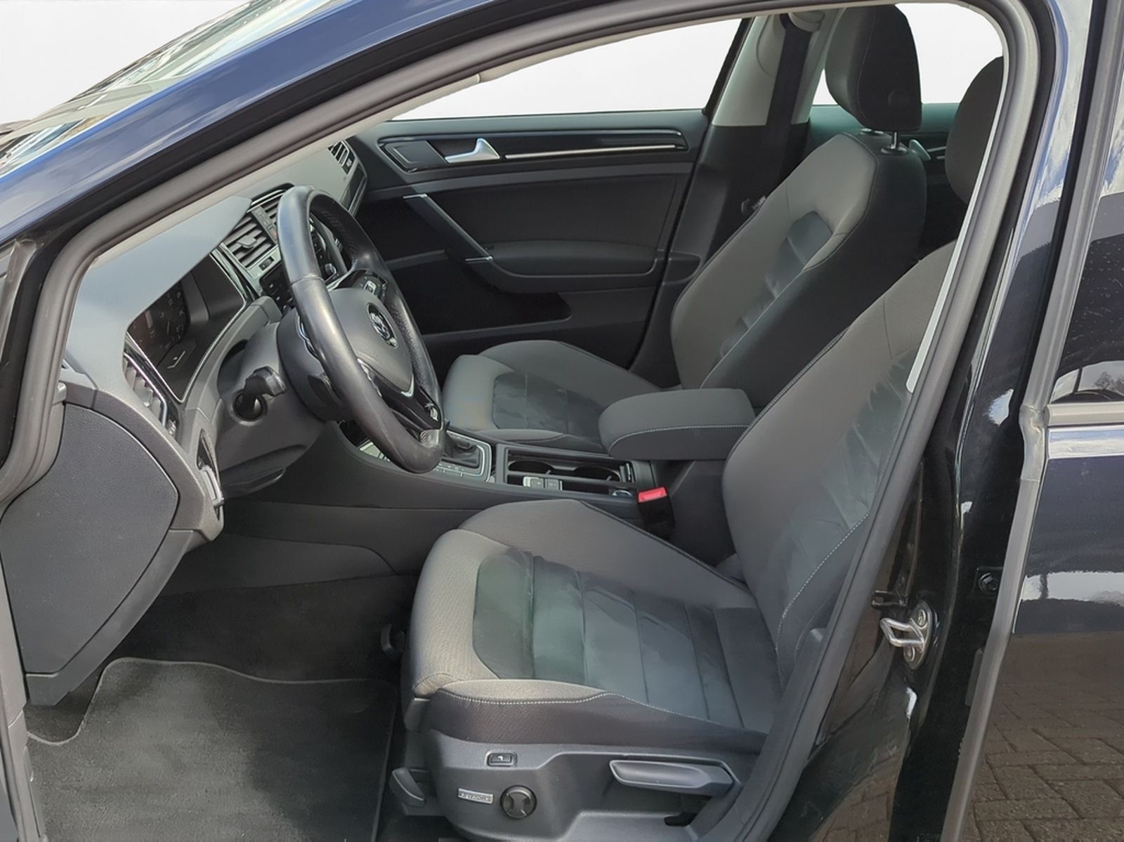 Volkswagen Golf VII Highline 1.5 TSI DSG *R-Line, Dynaudio, foto 4