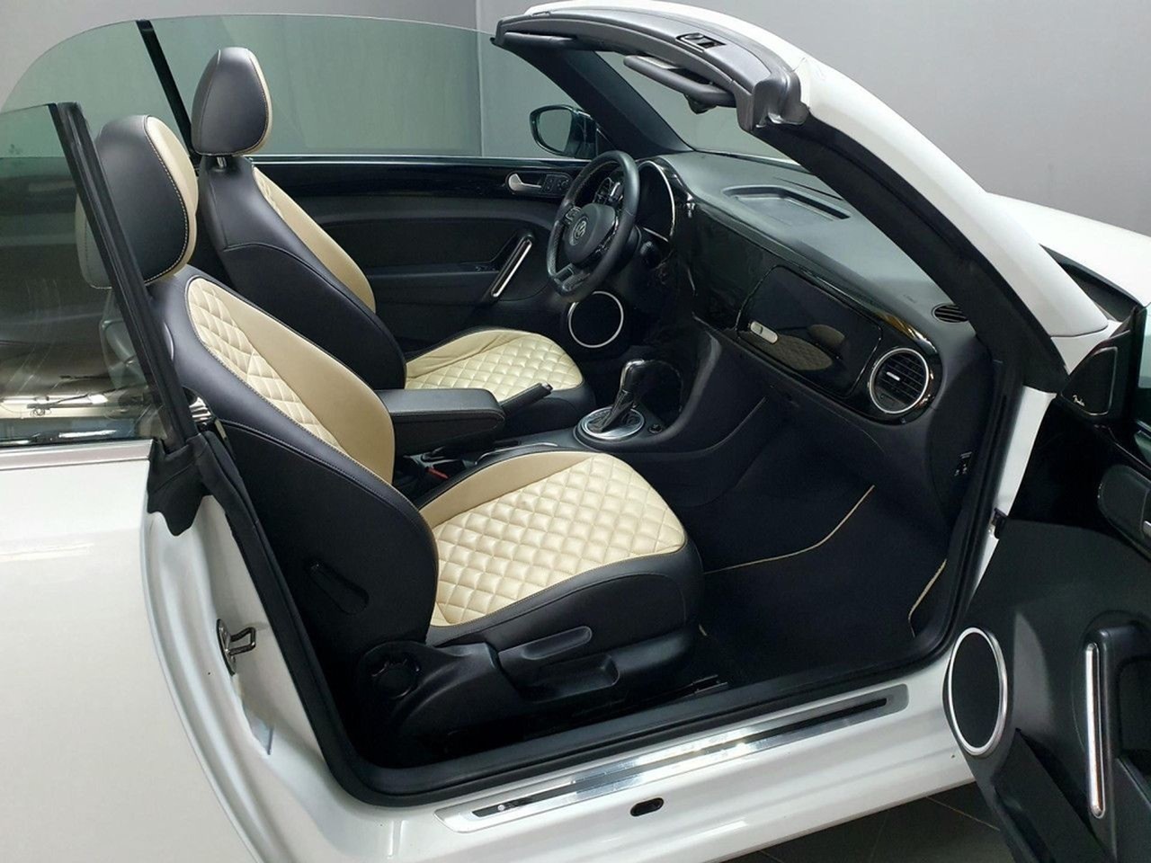 Volkswagen Beetle Cabriolet 2.0TSI DSG 2te Wahl/Leder/Xenon foto 11