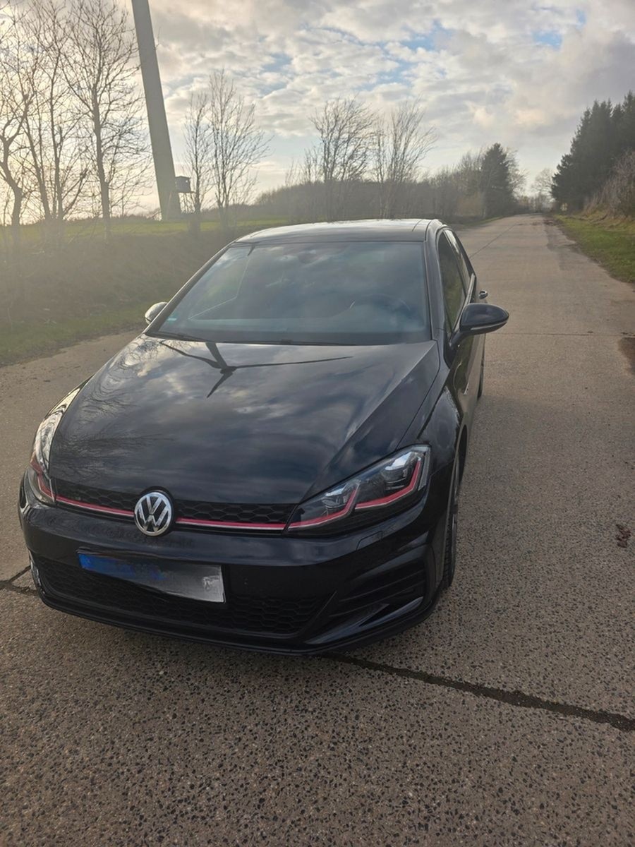 Volkswagen Golf 2.0 TSI DSG GTI  foto 2