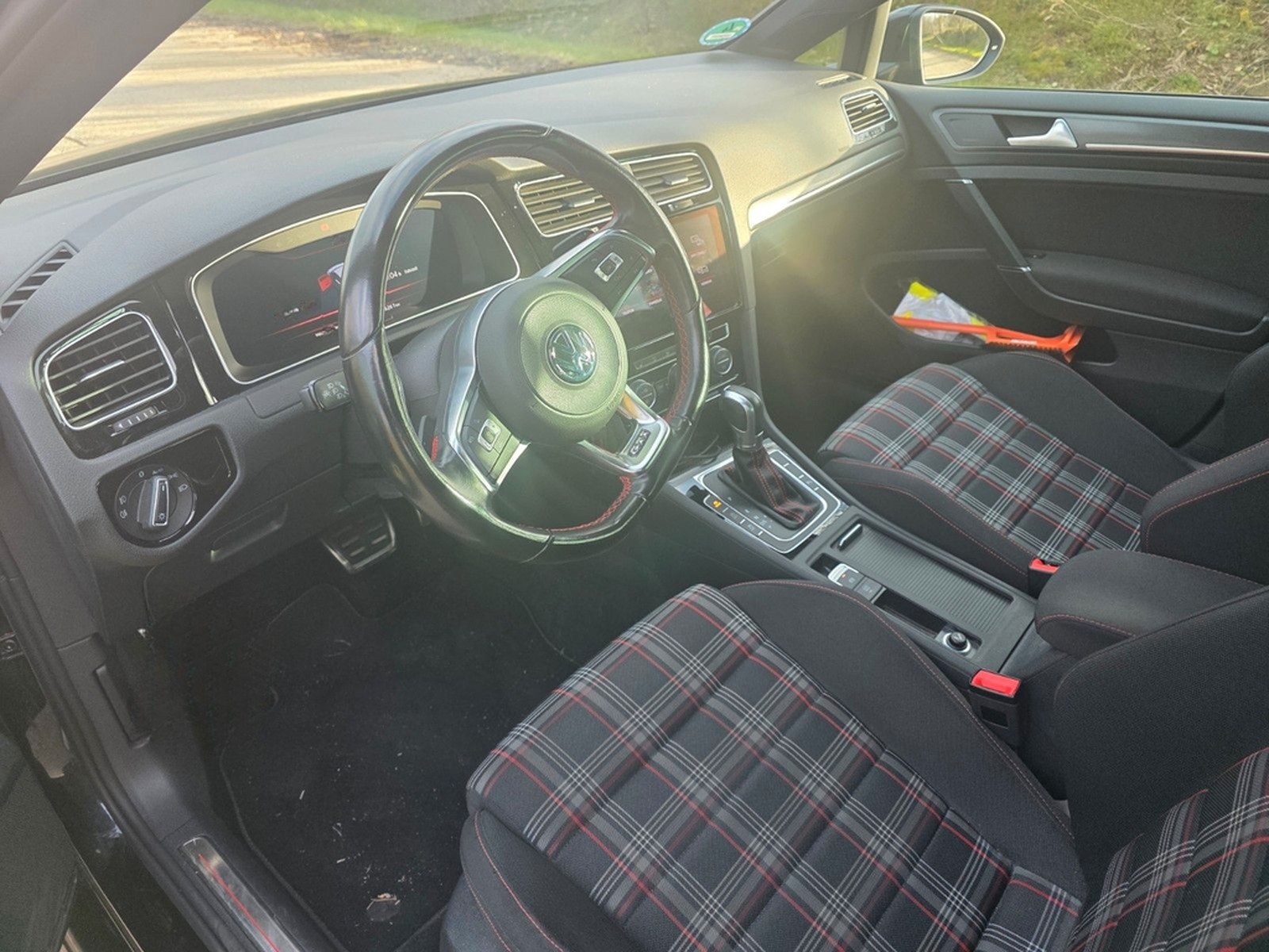 Volkswagen Golf 2.0 TSI DSG GTI  foto 5