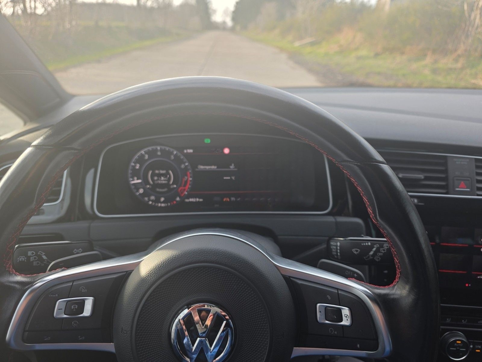 Volkswagen Golf 2.0 TSI DSG GTI  foto 9