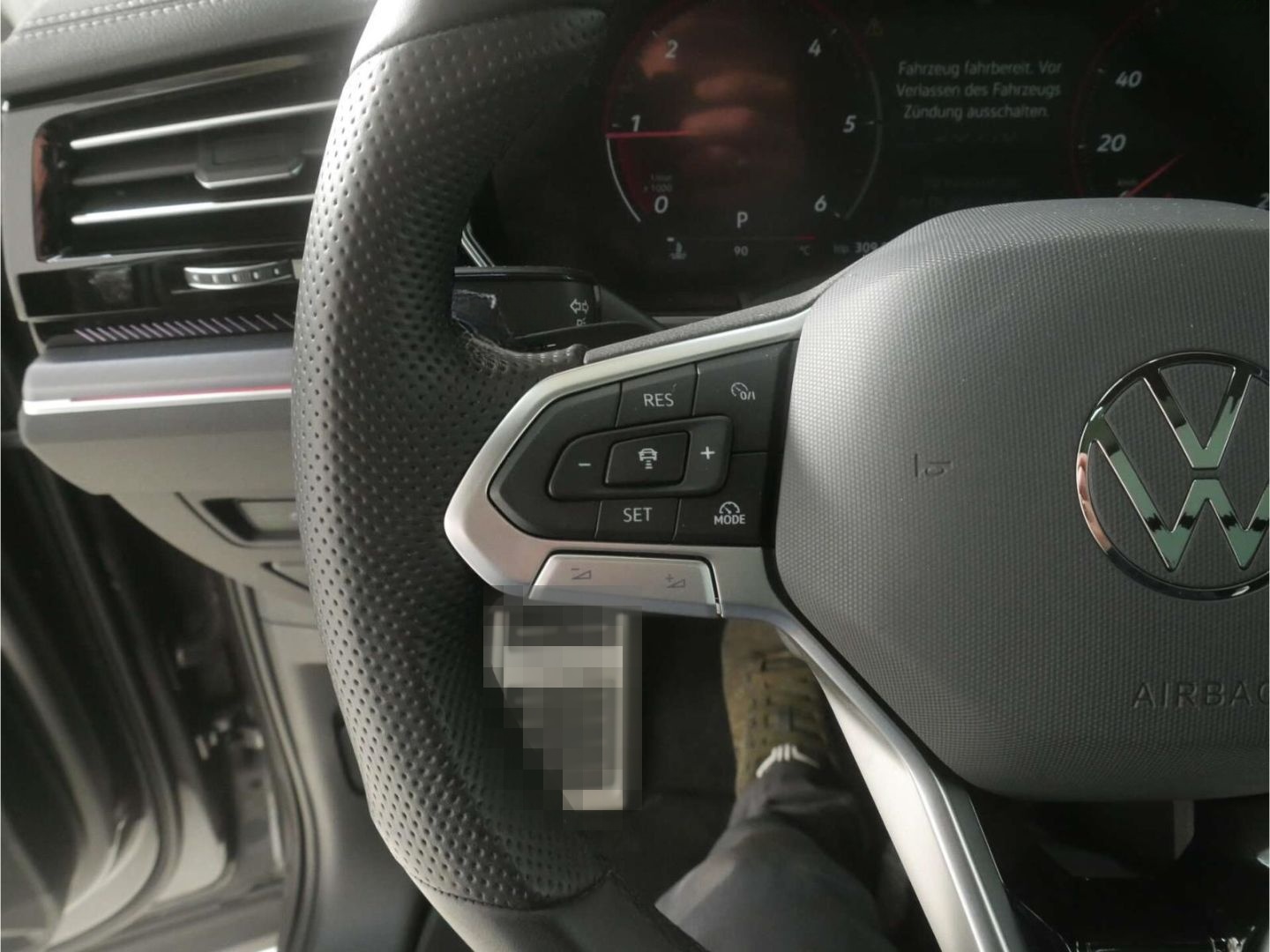 Volkswagen Touareg 3.0 TDI V6 4Motion R-Line Black Style foto 13