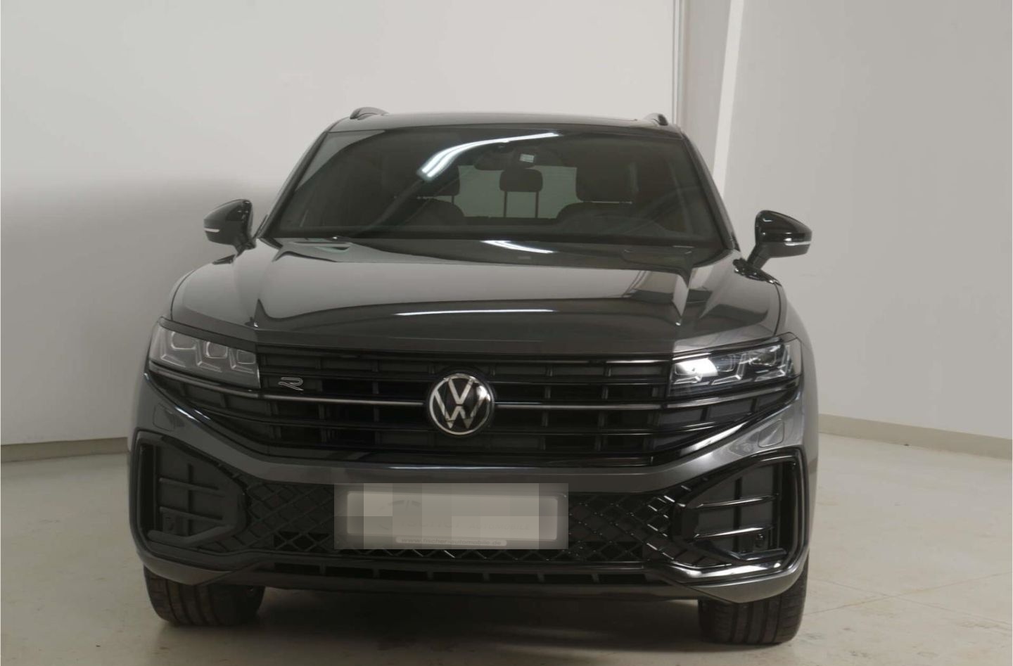 Volkswagen Touareg 3.0 TDI V6 4Motion R-Line Black Style foto 3