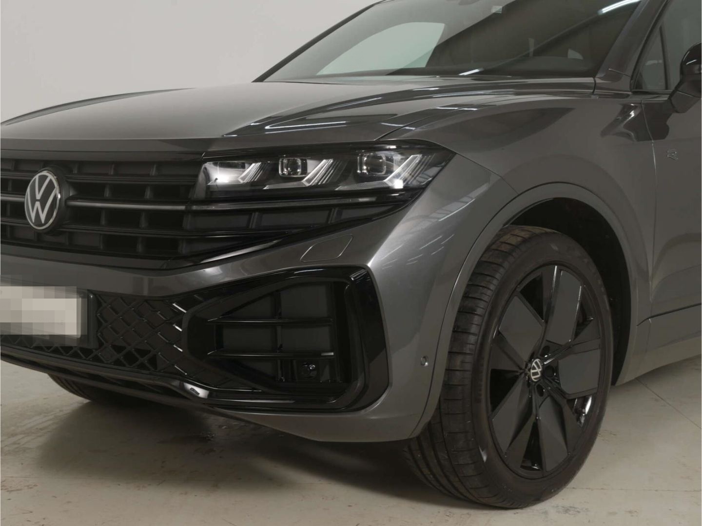 Volkswagen Touareg 3.0 TDI V6 4Motion R-Line Black Style foto 8