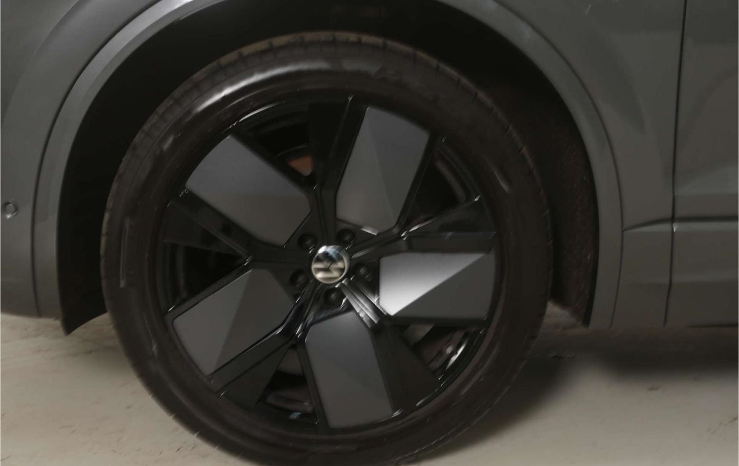 Volkswagen Touareg 3.0 TDI V6 4Motion R-Line Black Style foto 9