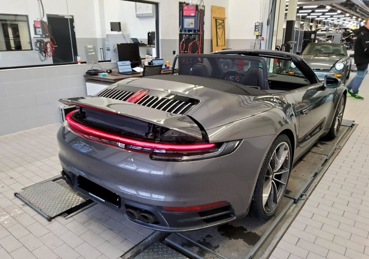 Porsche 992 Carrera 4 S Cabriolet Matrix Bose 21" foto 4