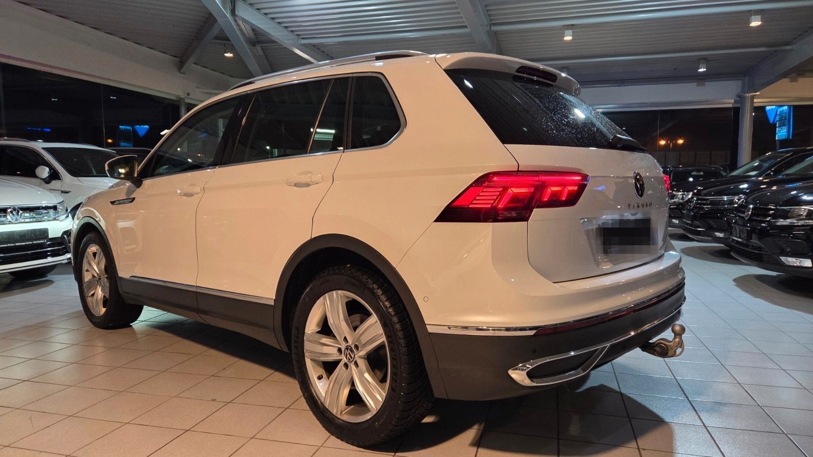 Volkswagen Tiguan Elegance4X4-AHK+STANDHZ+LEDER+KAM+LED+NAV foto 12
