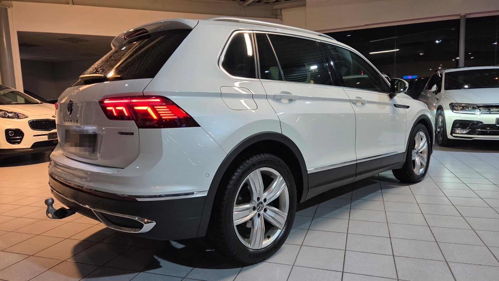 Volkswagen Tiguan Elegance4X4-AHK+STANDHZ+LEDER+KAM+LED+NAV foto 13