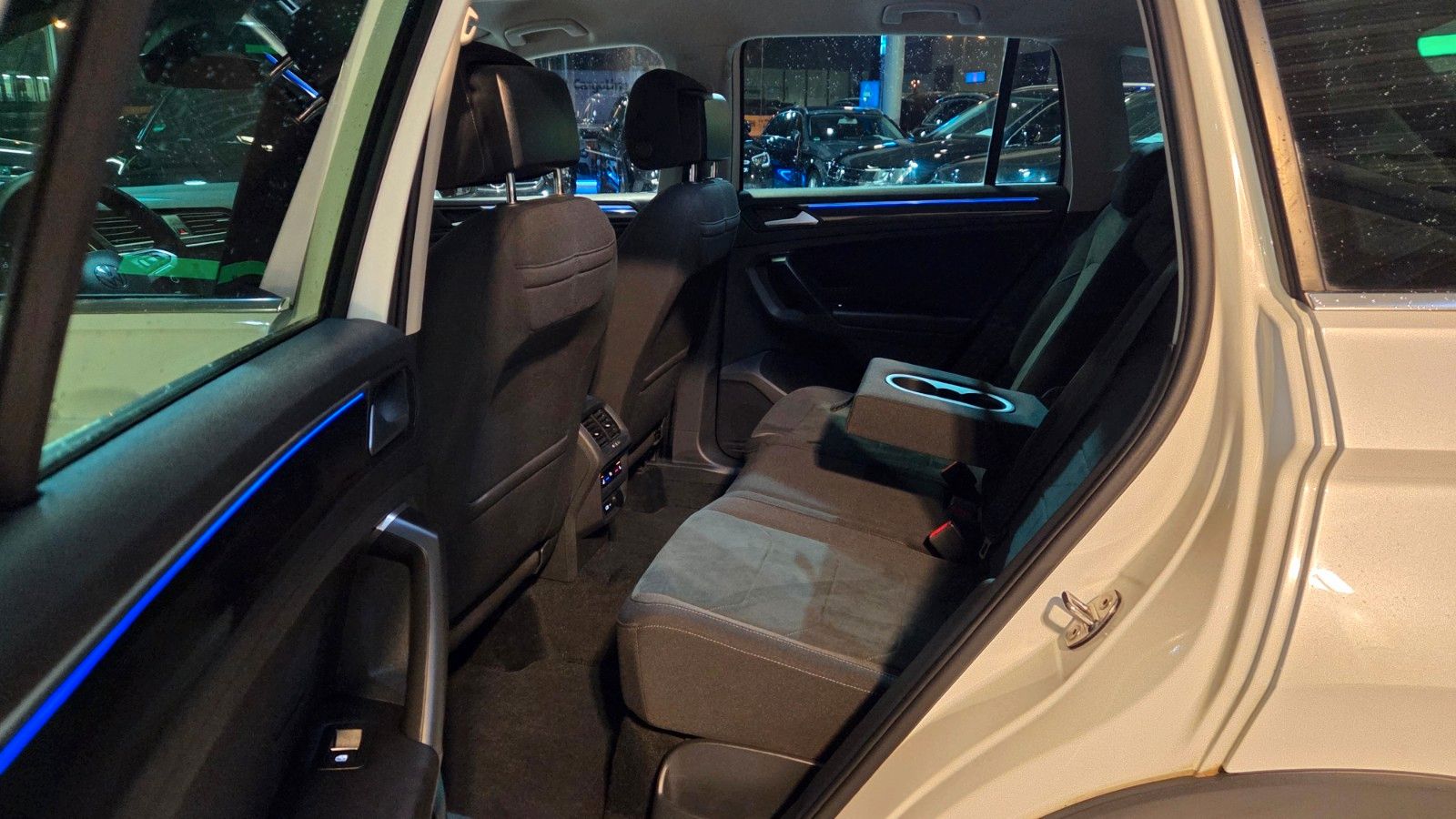 Volkswagen Tiguan Elegance4X4-AHK+STANDHZ+LEDER+KAM+LED+NAV foto 18