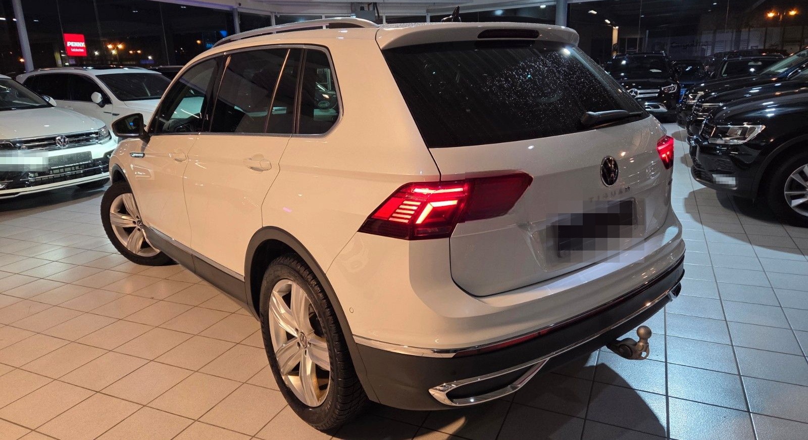 Volkswagen Tiguan Elegance4X4-AHK+STANDHZ+LEDER+KAM+LED+NAV foto 6