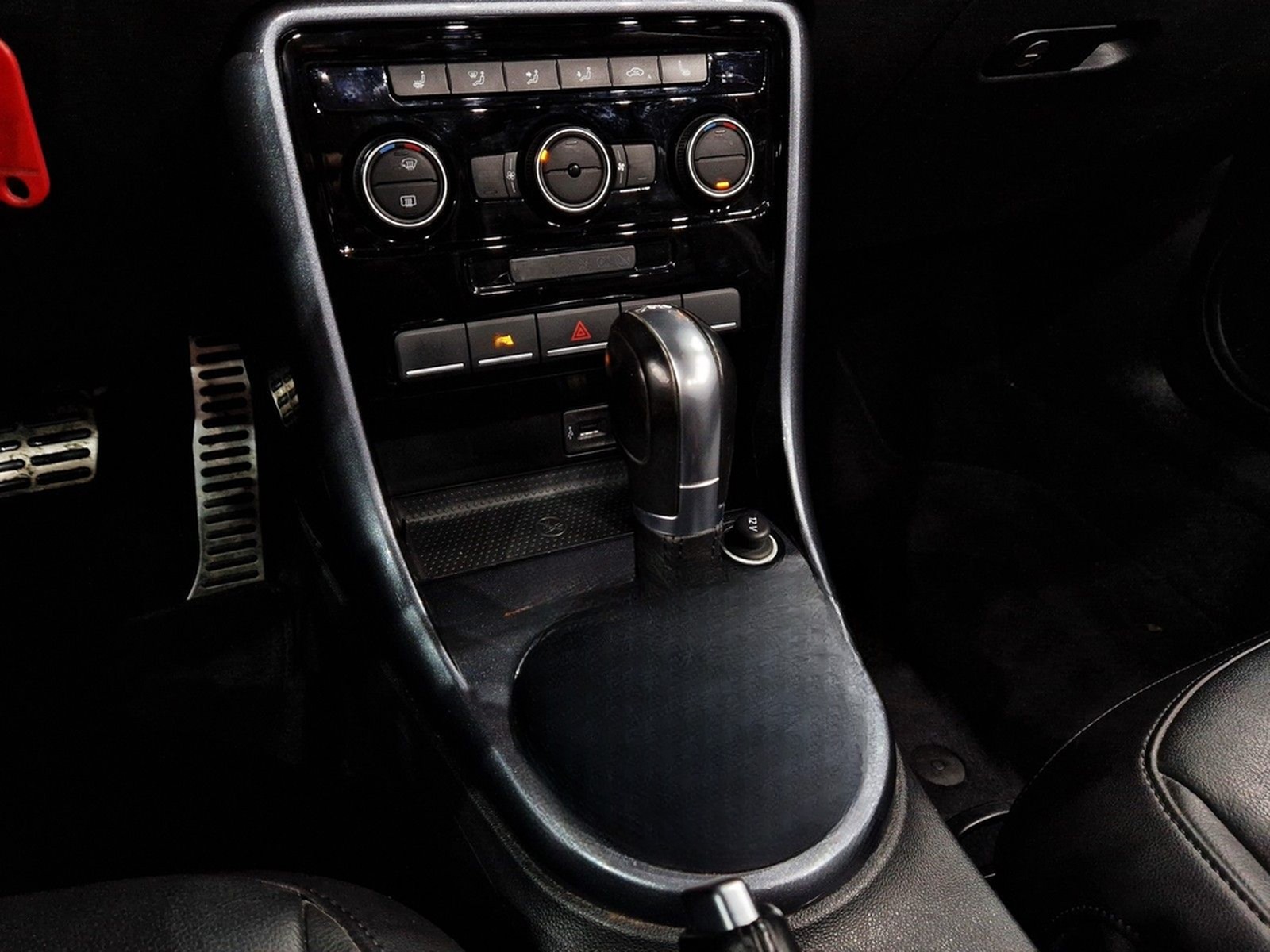 Volkswagen Beetle Cabriolet Allstar BTM 1.2 TSI|AUTOM|LEDER foto 13