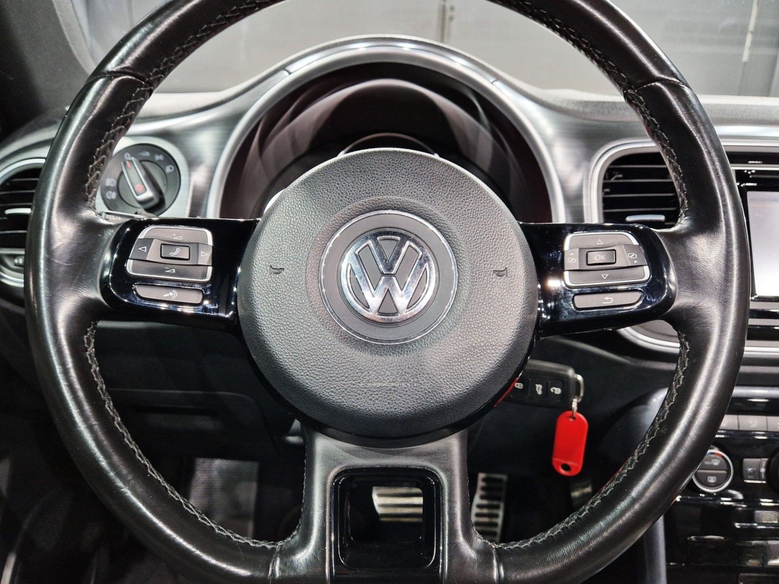 Volkswagen Beetle Cabriolet Allstar BTM 1.2 TSI|AUTOM|LEDER foto 16