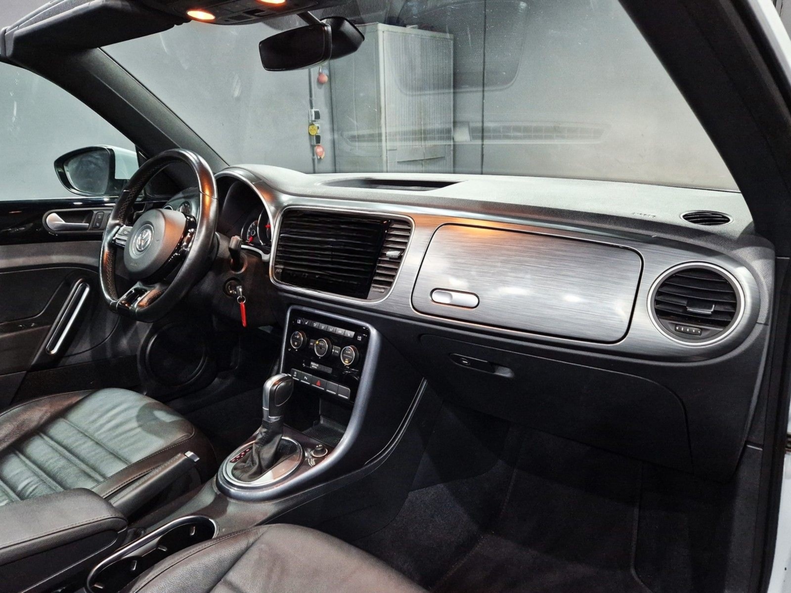 Volkswagen Beetle Cabriolet Allstar BTM 1.2 TSI|AUTOM|LEDER foto 9