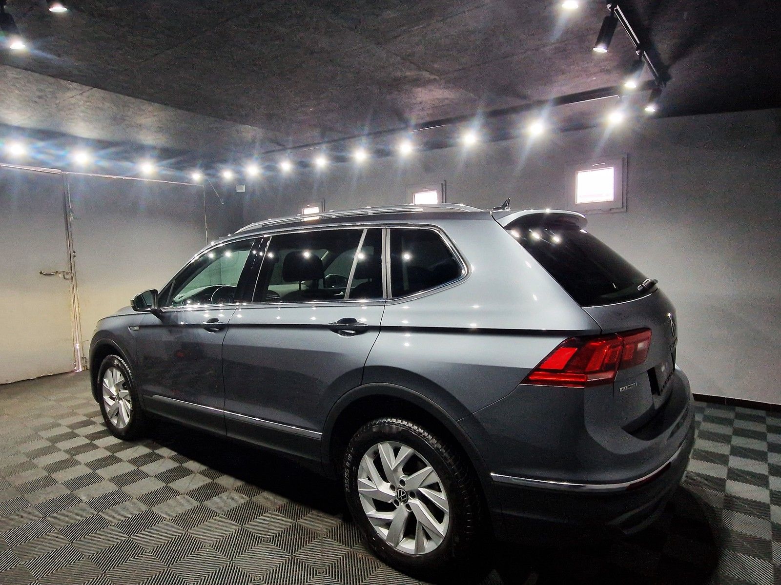 Volkswagen Tiguan Allspace Life|AUTOM|7 SITZER|LED|NAVI|R-K foto 3