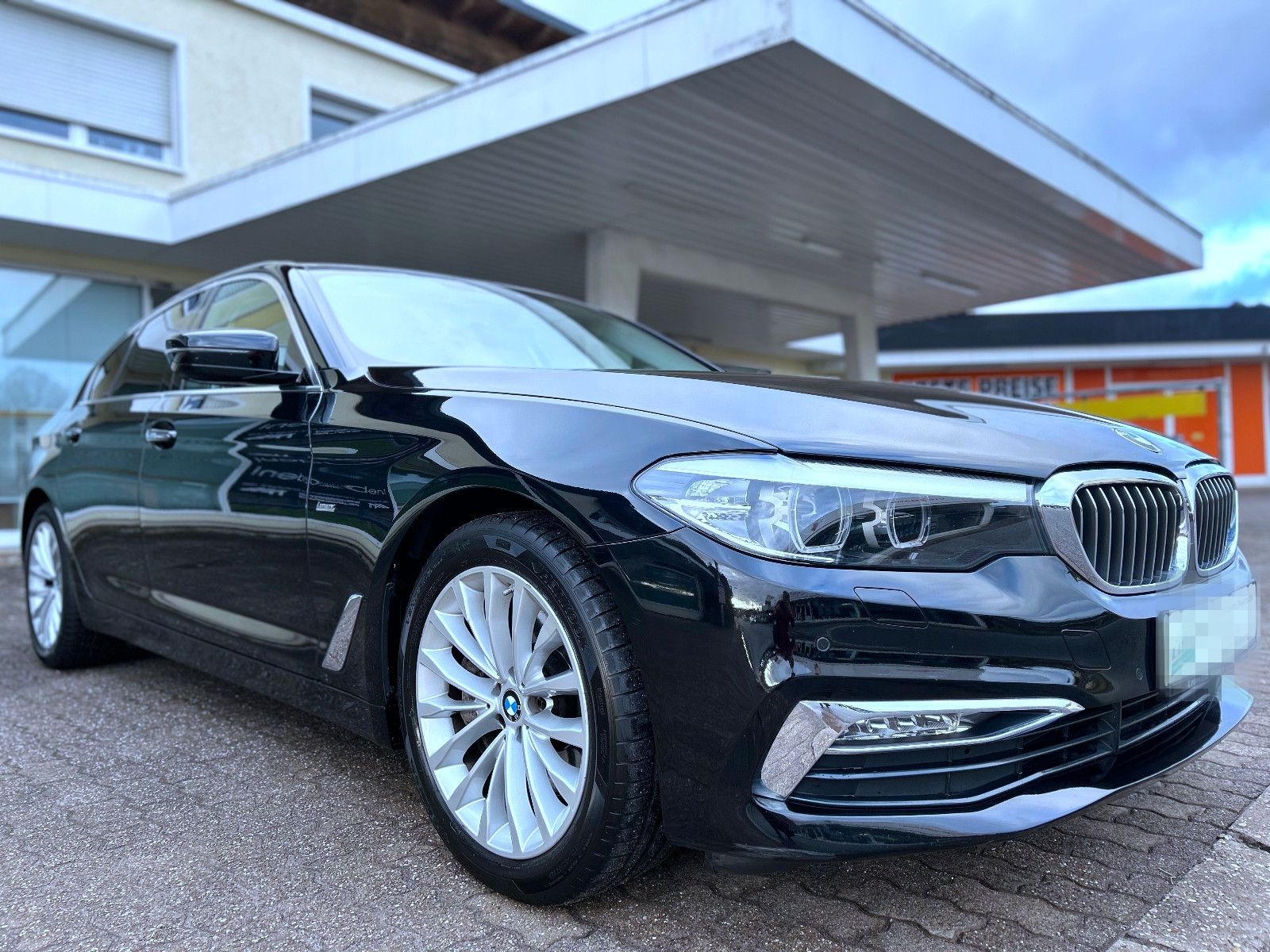 BMW 540 i 5 Lim. Luxury Line LED Navi Leder GARANTIE foto 2