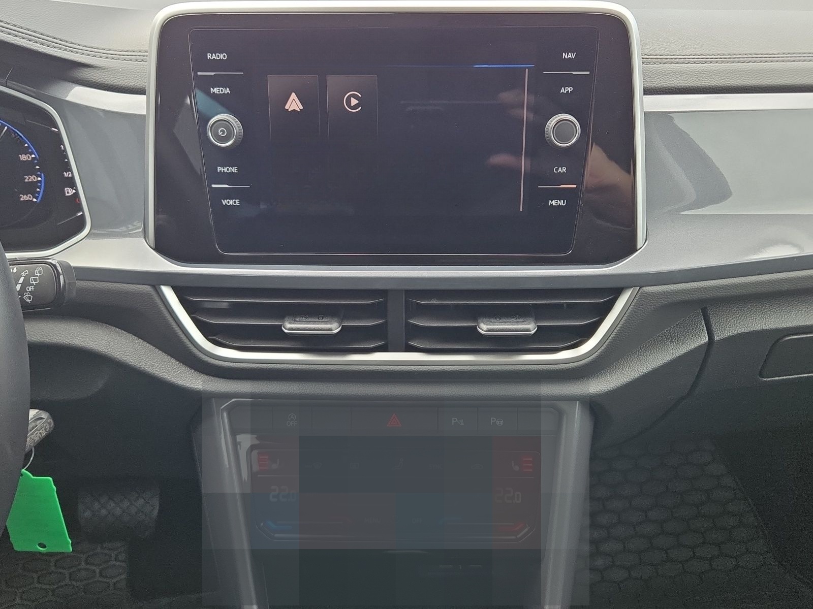 Volkswagen T-Roc 1.5 TSI DSG Style  LED Kamera PDC LM Tempo foto 11