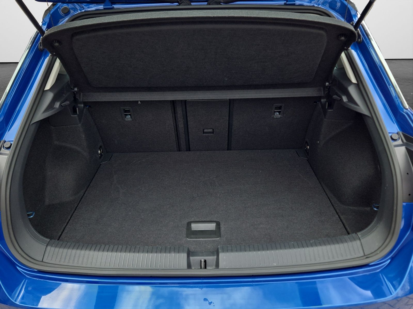 Volkswagen T-Roc 1.5 TSI DSG Style  LED Kamera PDC LM Tempo foto 13