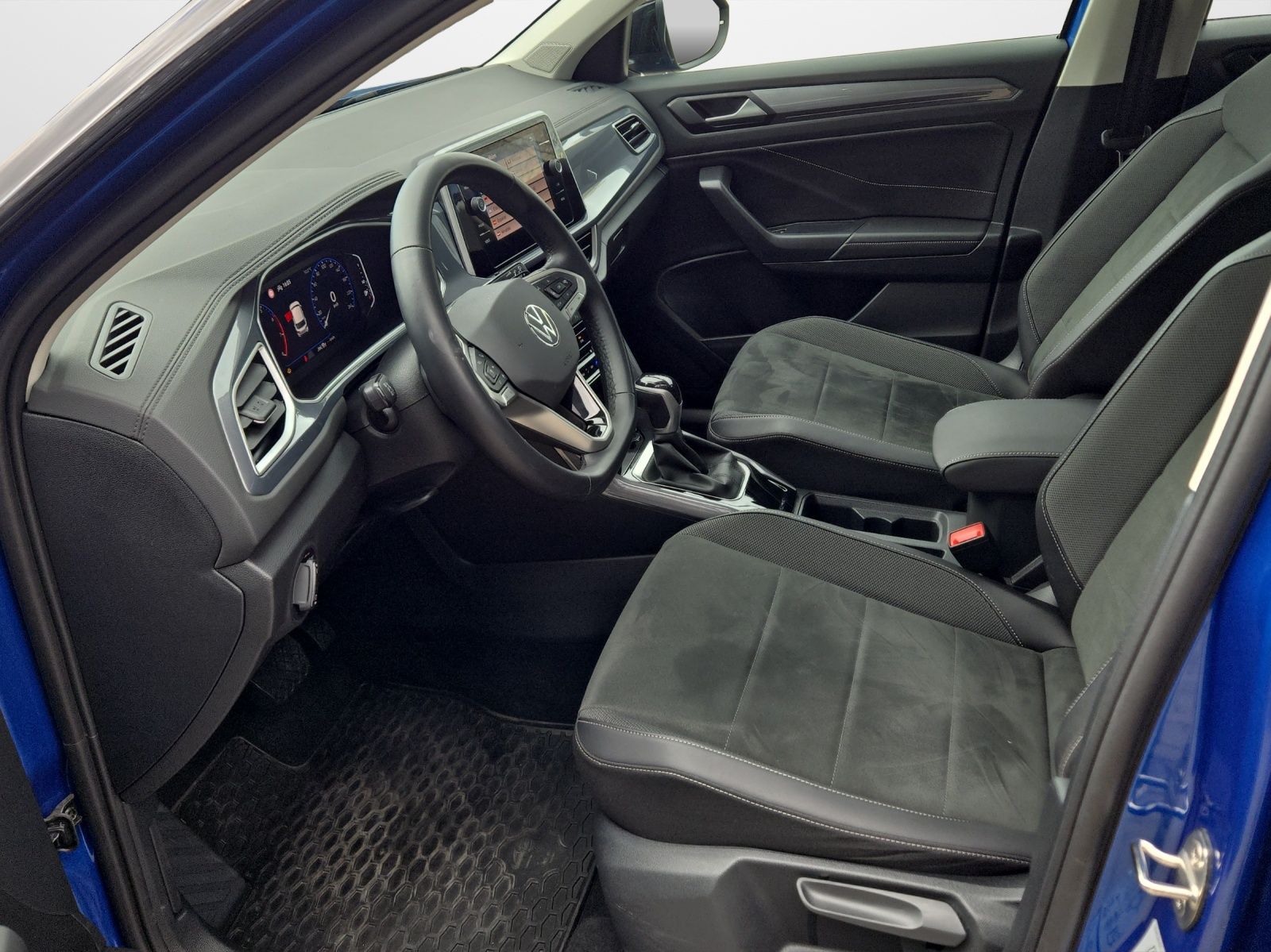 Volkswagen T-Roc 1.5 TSI DSG Style  LED Kamera PDC LM Tempo foto 8