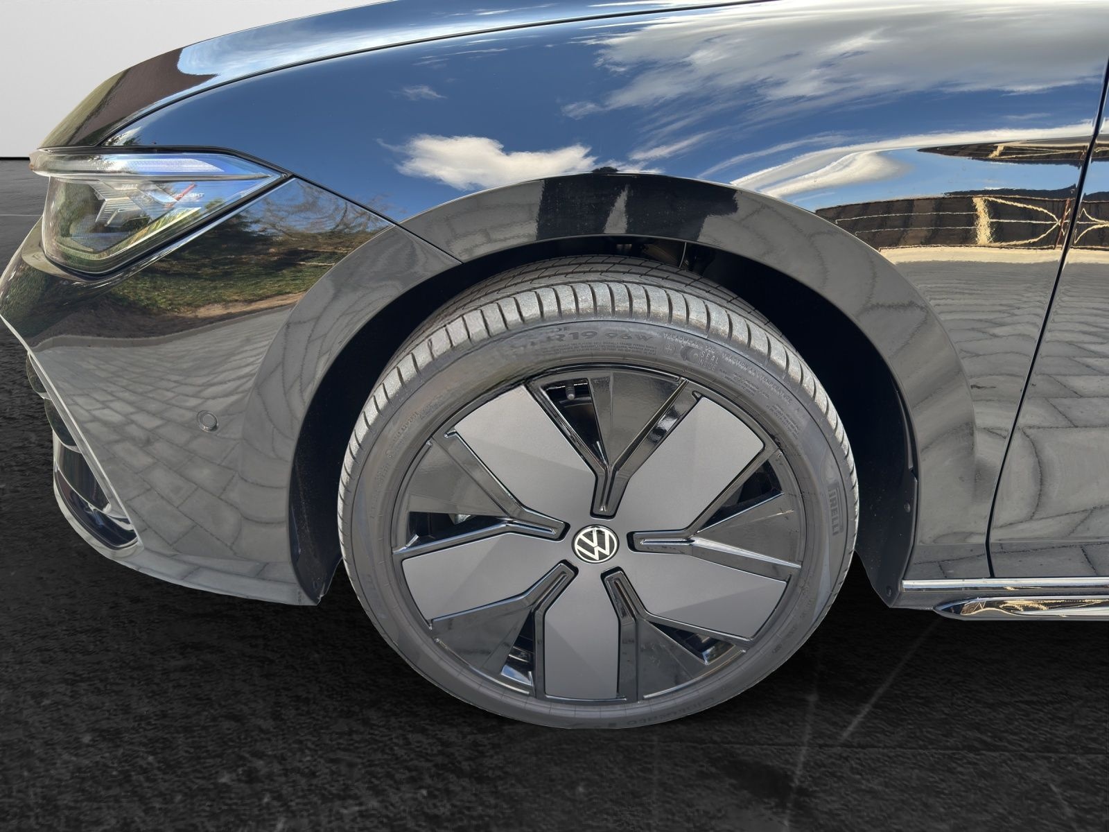 Volkswagen Passat Variant 2.0 TDI DSG 4M R-Line  HeadUp Pan foto 6