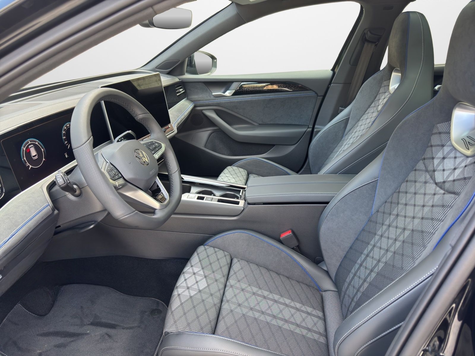 Volkswagen Passat Variant 2.0 TDI DSG 4M R-Line  HeadUp Pan foto 8