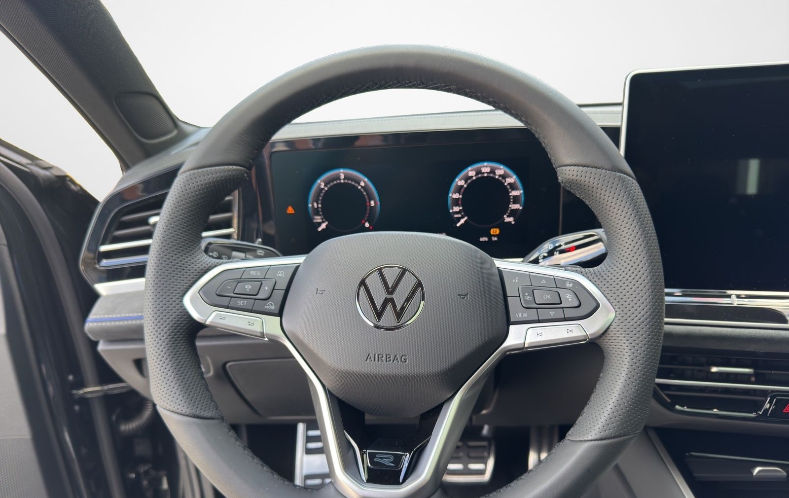 Volkswagen Passat Variant 2.0 TDI DSG 4M R-Line  HeadUp Pan foto 10